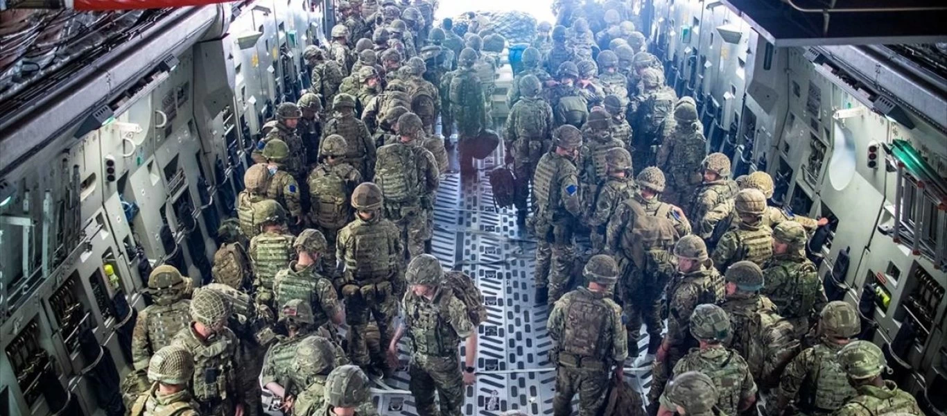 Αφγανιστάν: Βρετανοί στρατιώτες εγκαταλείπουν την Καμπούλ εξουθενωμένοι (βίντεο)